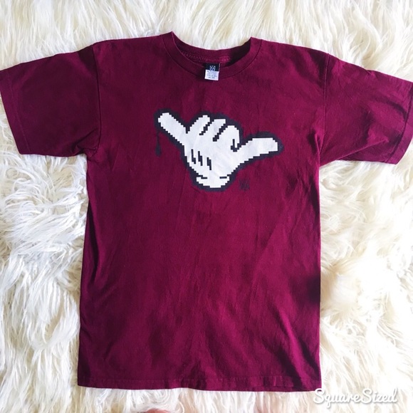 Micky Mouse Shaka Graphic Tee🤙🏽 - Picture 2 of 3